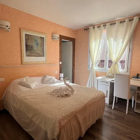 Lou Pebre D'ai Hotel 3*